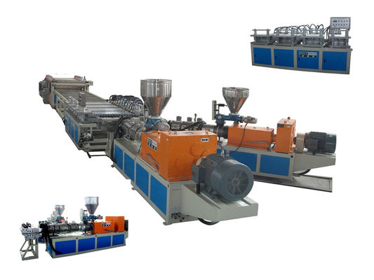 기계 55kw, 37 Kw를 만드는 915mm 1220mm 벽면 WPC 널 기계/창 단면도