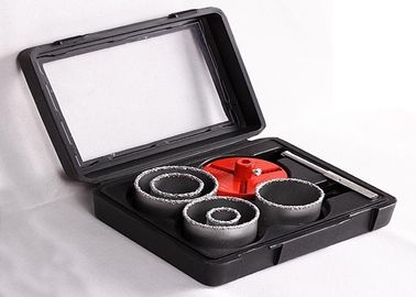두금속 텅스텐 탄화물 구멍은 절단기가 83mm 2 인치 67mm를 알루미늄 격판덮개에 놓을 것을 보았습니다